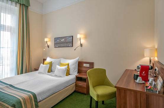 Standard double room, Hotel President, Budapest